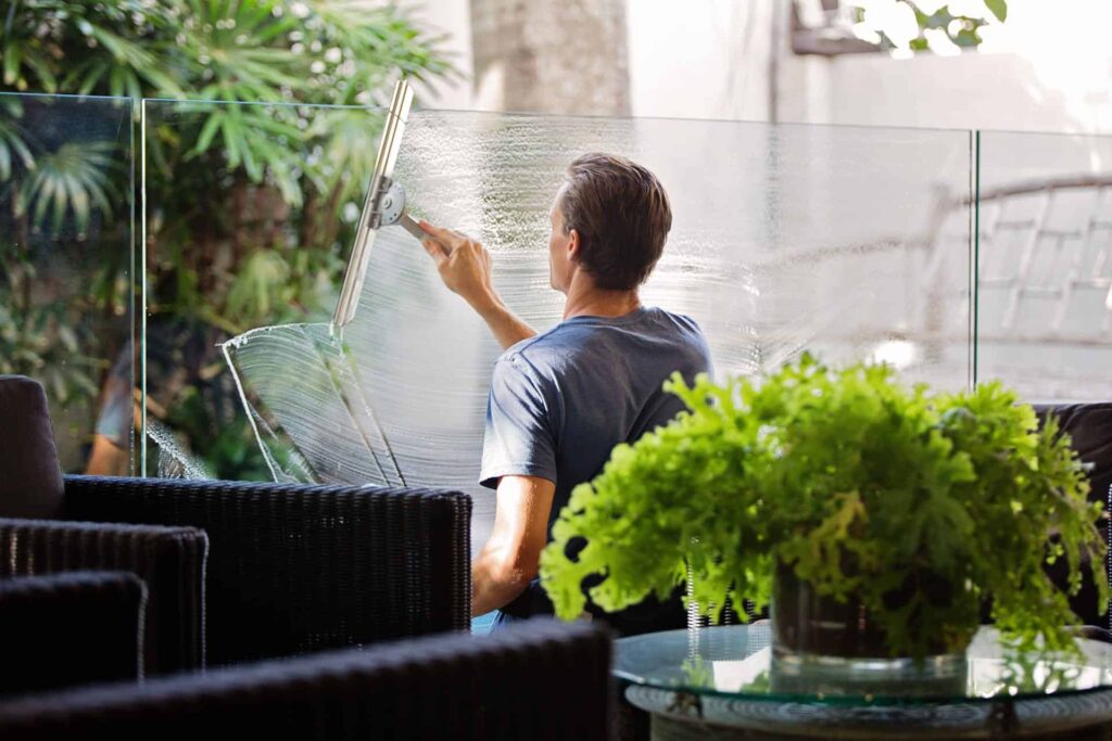 Power washing and window cleaning Pexels Nathan Cowley 713297 1024x683